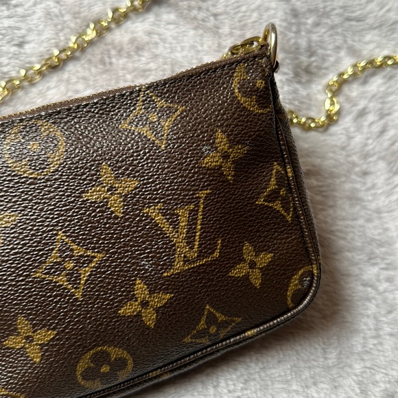 🔥🔥🔥Authentic Louis Vuitton Clutch Pouch Crossbody Bag - Picture 8 of 16